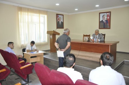 Allahverən Əliyev daim şəhid ailələrinə diqqət və qayğı göstərir Allahverən Əliyev daim şəhid ailələrinə diqqət və qayğı göstərir