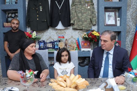 Niyazi Bayramov haqqında Şər və Böhtan yazanlara Tutarlı cavab Niyazi Bayramov haqqında Şər və Böhtan yazanlara Tutarlı cavab