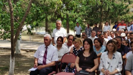 Yevlax Şəhər İcra Hakimiyyəti tərəfindən şəhərin küçə və prospektlərinin abadlaşdırılması üzrə işlər davam etdirilir Yevlax Şəhər İcra Hakimiyyəti tərəfindən şəhərin küçə və prospektlərinin abadlaşdırılması üzrə işlər davam etdirilir