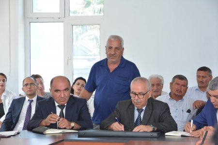 Abşeron rayonunda şəhid ailələri və vətəndaşlarla görüşlər keçirilib Abşeron rayonunda şəhid ailələri və vətəndaşlarla görüşlər keçirilib
