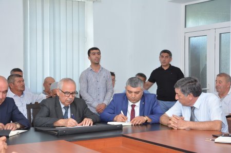 Abşeron rayonunda şəhid ailələri və vətəndaşlarla görüşlər keçirilib Abşeron rayonunda şəhid ailələri və vətəndaşlarla görüşlər keçirilib