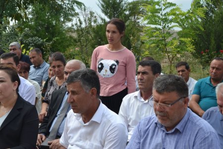 Adil Məmmədov şəhid ailələrinə, az təminatlı ailələrə hər zaman dəstək göstərir