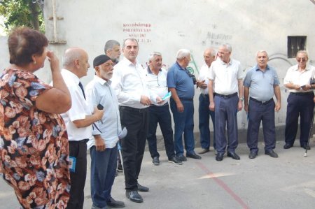 Parlaq gələcək üçün…