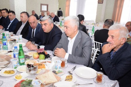 Dövlətinə Şərəfli xidmtə edən icra başçısı İlqar Mahmudov