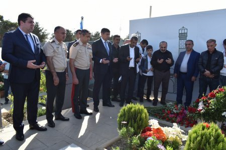 Elşad Həsənov şəhid ailələri ilə daim maraqlanır