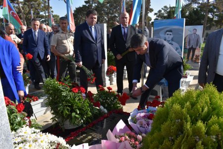 Elşad Həsənov şəhid ailələri ilə daim maraqlanır