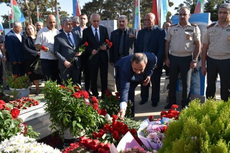 Elşad Həsənov şəhid ailələri ilə daim maraqlanır