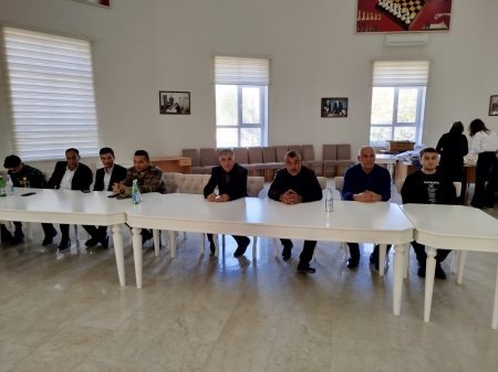 "Zəfər Günü" ilə əlaqədar olaraq ATİAHİ Ağsu Rayon Təşkilatının Sədri xanım Sevinc Beybudovanın təşkilatçılığı ilə şəhid ailələri, qazilər və müharibə iştirakçıları ilə görüş keçirilmişdir "Zəfər Günü" ilə əlaqədar olaraq ATİAHİ Ağsu Rayon Təşkilatının Sədri xanım Sevinc Beybudovanın təşkilatçılığı ilə şəhid ailələri, qazilər və müharibə iştirakçıları ilə görüş keçirilmişdir