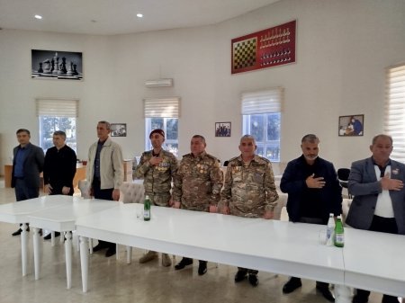 "Zəfər Günü" ilə əlaqədar olaraq ATİAHİ Ağsu Rayon Təşkilatının Sədri xanım Sevinc Beybudovanın təşkilatçılığı ilə şəhid ailələri, qazilər və müharibə iştirakçıları ilə görüş keçirilmişdir "Zəfər Günü" ilə əlaqədar olaraq ATİAHİ Ağsu Rayon Təşkilatının Sədri xanım Sevinc Beybudovanın təşkilatçılığı ilə şəhid ailələri, qazilər və müharibə iştirakçıları ilə görüş keçirilmişdir