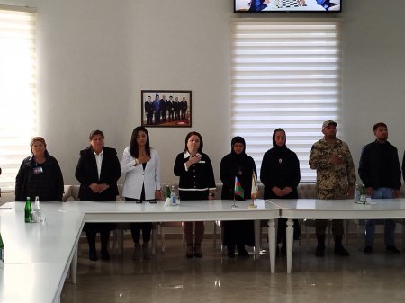 "Zəfər Günü" ilə əlaqədar olaraq ATİAHİ Ağsu Rayon Təşkilatının Sədri xanım Sevinc Beybudovanın təşkilatçılığı ilə şəhid ailələri, qazilər və müharibə iştirakçıları ilə görüş keçirilmişdir "Zəfər Günü" ilə əlaqədar olaraq ATİAHİ Ağsu Rayon Təşkilatının Sədri xanım Sevinc Beybudovanın təşkilatçılığı ilə şəhid ailələri, qazilər və müharibə iştirakçıları ilə görüş keçirilmişdir