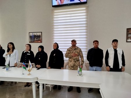 "Zəfər Günü" ilə əlaqədar olaraq ATİAHİ Ağsu Rayon Təşkilatının Sədri xanım Sevinc Beybudovanın təşkilatçılığı ilə şəhid ailələri, qazilər və müharibə iştirakçıları ilə görüş keçirilmişdir "Zəfər Günü" ilə əlaqədar olaraq ATİAHİ Ağsu Rayon Təşkilatının Sədri xanım Sevinc Beybudovanın təşkilatçılığı ilə şəhid ailələri, qazilər və müharibə iştirakçıları ilə görüş keçirilmişdir