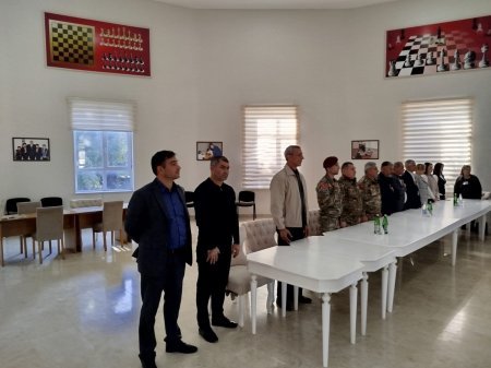 "Zəfər Günü" ilə əlaqədar olaraq ATİAHİ Ağsu Rayon Təşkilatının Sədri xanım Sevinc Beybudovanın təşkilatçılığı ilə şəhid ailələri, qazilər və müharibə iştirakçıları ilə görüş keçirilmişdir "Zəfər Günü" ilə əlaqədar olaraq ATİAHİ Ağsu Rayon Təşkilatının Sədri xanım Sevinc Beybudovanın təşkilatçılığı ilə şəhid ailələri, qazilər və müharibə iştirakçıları ilə görüş keçirilmişdir