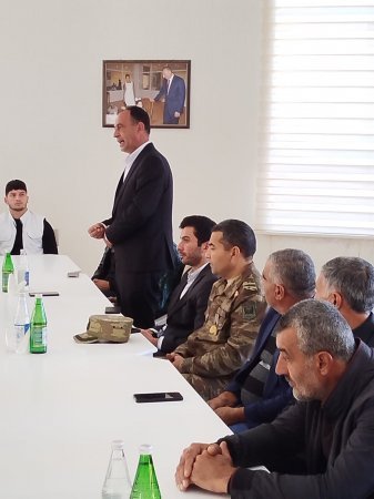 "Zəfər Günü" ilə əlaqədar olaraq ATİAHİ Ağsu Rayon Təşkilatının Sədri xanım Sevinc Beybudovanın təşkilatçılığı ilə şəhid ailələri, qazilər və müharibə iştirakçıları ilə görüş keçirilmişdir "Zəfər Günü" ilə əlaqədar olaraq ATİAHİ Ağsu Rayon Təşkilatının Sədri xanım Sevinc Beybudovanın təşkilatçılığı ilə şəhid ailələri, qazilər və müharibə iştirakçıları ilə görüş keçirilmişdir
