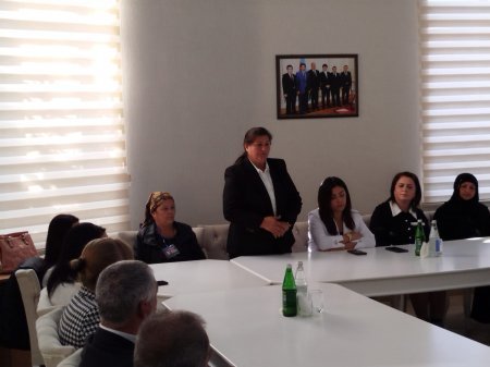 "Zəfər Günü" ilə əlaqədar olaraq ATİAHİ Ağsu Rayon Təşkilatının Sədri xanım Sevinc Beybudovanın təşkilatçılığı ilə şəhid ailələri, qazilər və müharibə iştirakçıları ilə görüş keçirilmişdir "Zəfər Günü" ilə əlaqədar olaraq ATİAHİ Ağsu Rayon Təşkilatının Sədri xanım Sevinc Beybudovanın təşkilatçılığı ilə şəhid ailələri, qazilər və müharibə iştirakçıları ilə görüş keçirilmişdir