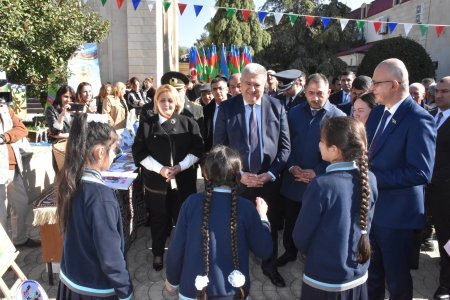 Ağsu rayonunda 8 Noyabr - Zəfər günü silsilə tədbirlərlə qeyd olunub Ağsu rayonunda 8 Noyabr - Zəfər günü silsilə tədbirlərlə qeyd olunub