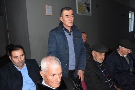Ağsu RİH başçısı Məlikçobanlı kənd sakinləri üçün səyyar qəbul keçirib