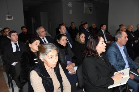 Ağsu RİH başçısı Məlikçobanlı kənd sakinləri üçün səyyar qəbul keçirib