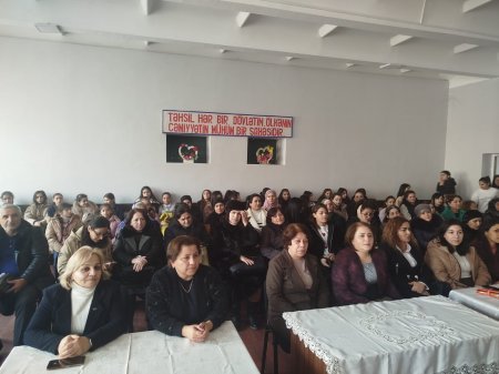  Ağsu Şəhər 3 Nömrəli Məktəbdə "Könüllər Mülkünün Sultanı" Ədəbi-Bədii Tədbiri Keçirildi