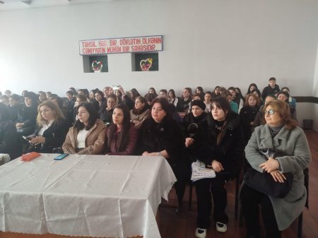  Ağsu Şəhər 3 Nömrəli Məktəbdə "Könüllər Mülkünün Sultanı" Ədəbi-Bədii Tədbiri Keçirildi