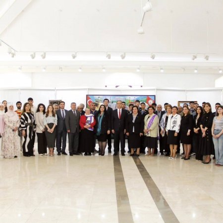 “Əbədiyaşar Lider” adlı sərginin açılışı olub