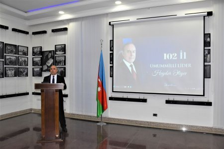 “Ağsuda Ulu Öndərə Dərin Ehtiram: Heydər Əliyevin 102-ci İldönümü Qeyd Olundu” “Ağsuda Ulu Öndərə Dərin Ehtiram: Heydər Əliyevin 102-ci İldönümü Qeyd Olundu”