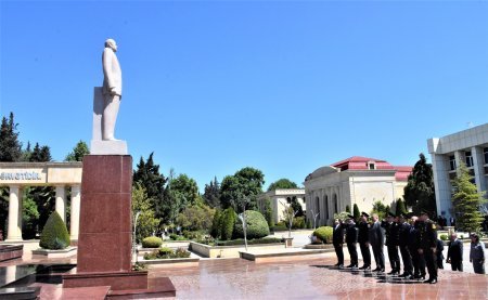 “Ağsuda Ulu Öndərə Dərin Ehtiram: Heydər Əliyevin 102-ci İldönümü Qeyd Olundu” “Ağsuda Ulu Öndərə Dərin Ehtiram: Heydər Əliyevin 102-ci İldönümü Qeyd Olundu”
