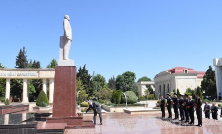 “Ağsuda Ulu Öndərə Dərin Ehtiram: Heydər Əliyevin 102-ci İldönümü Qeyd Olundu” “Ağsuda Ulu Öndərə Dərin Ehtiram: Heydər Əliyevin 102-ci İldönümü Qeyd Olundu”