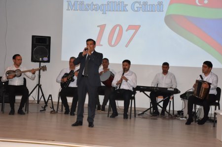 Ağsu Rayon İcra Hakimiyyətinin təşkilatçılığı ilə şəhər Mədəniyyət evində “Konstitusiya və Suverenlik İli” çərçivəsində “28 may - Müstəqillik Günü - tariximizin şanlı səhifəsidir!” mövzusunda yığıncaq keçirilib Ağsu Rayon İcra Hakimiyyətinin təşkilatçılığı ilə şəhər Mədəniyyət evində “Konstitusiya və Suverenlik İli” çərçivəsində “28 may - Müstəqillik Günü - tariximizin şanlı səhifəsidir!” mövzusunda yığıncaq keçirilib