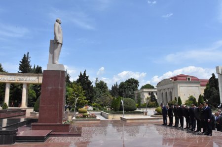 Ağsu Rayon İcra Hakimiyyətinin təşkilatçılığı ilə şəhər Mədəniyyət evində “Konstitusiya və Suverenlik İli” çərçivəsində “28 may - Müstəqillik Günü - tariximizin şanlı səhifəsidir!” mövzusunda yığıncaq keçirilib Ağsu Rayon İcra Hakimiyyətinin təşkilatçılığı ilə şəhər Mədəniyyət evində “Konstitusiya və Suverenlik İli” çərçivəsində “28 may - Müstəqillik Günü - tariximizin şanlı səhifəsidir!” mövzusunda yığıncaq keçirilib