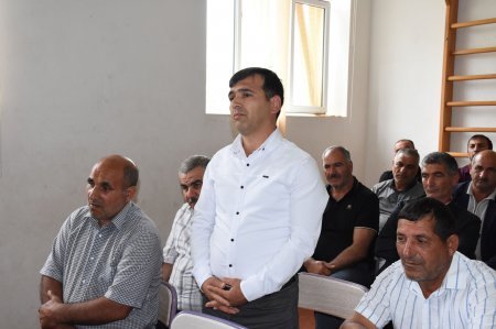Ağsu RİH başçısı Bənəcik kəndində növbəti səyyar qəbul keçirib