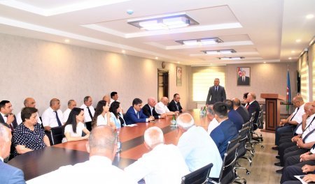 Ağsu rayonunda “Konstitusiya və Suverenlik İli” çərçivəsində “Milli Qurtuluş Günü - Azərbaycanın taleyini dəyişən zəfər tarixi” mövzusunda konfrans keçirilib