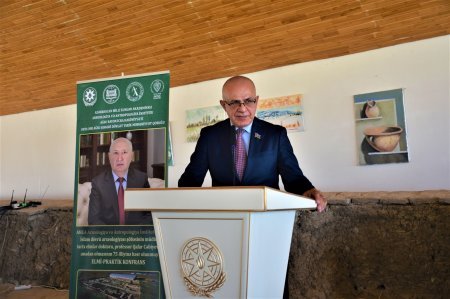 Ağsuda Professor Qafar Cəbiyevin 75 illik yubileyinə həsr olunmuş elmi-praktiki konfrans keçirildi