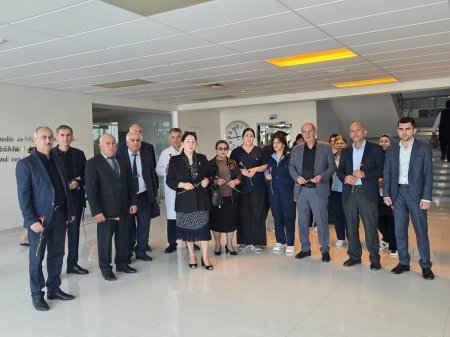 27 Sentyabr – Anım Günü ilə əlaqədar olaraq Ağsu Rayon Mərkəzi Xəstəxanasında Vətən uğrunda canlarından keçmiş şəhidlərimizin xatirəsinə həsr olunmuş anım tədbiri keçirilib