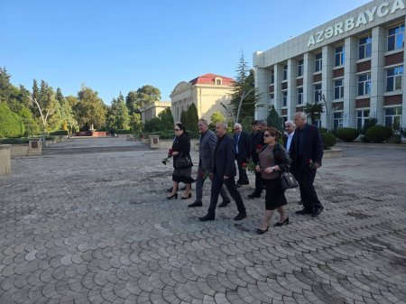 27 Sentyabr – Anım Günü ilə əlaqədar olaraq Ağsu Rayon Mərkəzi Xəstəxanasında Vətən uğrunda canlarından keçmiş şəhidlərimizin xatirəsinə həsr olunmuş anım tədbiri keçirilib