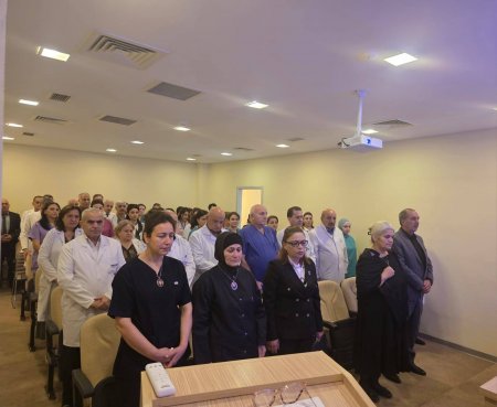 27 Sentyabr – Anım Günü ilə əlaqədar olaraq Ağsu Rayon Mərkəzi Xəstəxanasında Vətən uğrunda canlarından keçmiş şəhidlərimizin xatirəsinə həsr olunmuş anım tədbiri keçirilib