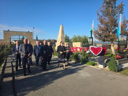 27 Sentyabr – Anım Günü ilə əlaqədar olaraq Ağsu Rayon Mərkəzi Xəstəxanasında Vətən uğrunda canlarından keçmiş şəhidlərimizin xatirəsinə həsr olunmuş anım tədbiri keçirilib