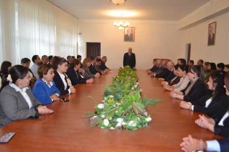 5 oktyabr Müəllim Günü münasibəti ilə Mingəçevir şəhər İcra Hakimiyyətinin başçısı İlham İsmayılovun təhsil işçiləri ilə görüşü 