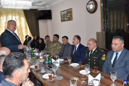 8 Noyabr - Zəfər Gününün beşinci ildönümü münasibəti ilə Ağsu-Rəhimli-Qaradağ kəndlərarası avtomobil yolunun 1,5-ci km-də ağacəkmə aksiyası keçirilib