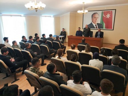 “Ağsuda Zəfər Gününə Həsr Olunmuş Tədbir Keçirildi: Tarixi Qələbə Vətənpərvərlik Ruhunda Yadda Qaldı”