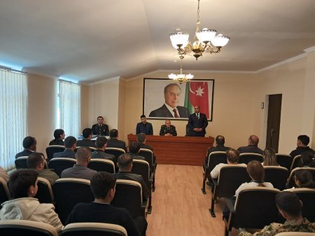 “Ağsuda Zəfər Gününə Həsr Olunmuş Tədbir Keçirildi: Tarixi Qələbə Vətənpərvərlik Ruhunda Yadda Qaldı”