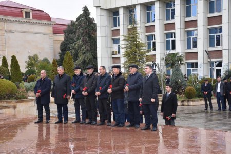 Ağsu rayonunda 12 dekabr - Ümummilli Lider Heydər Əliyevin Anım günü ilə əlaqədar tədbirlər keçirilib Ağsu rayonunda 12 dekabr - Ümummilli Lider Heydər Əliyevin Anım günü ilə əlaqədar tədbirlər keçirilib