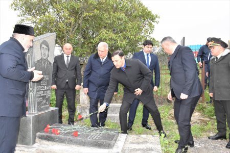 Aprel döyüşlərinin şəhidi Fərəczadə Toğrul Habil oğlunun xatirəsi anılıb Aprel döyüşlərinin şəhidi Fərəczadə Toğrul Habil oğlunun xatirəsi anılıb