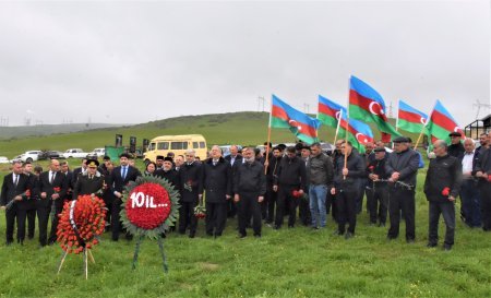 Aprel döyüşlərinin şəhidi Fərəczadə Toğrul Habil oğlunun xatirəsi anılıb Aprel döyüşlərinin şəhidi Fərəczadə Toğrul Habil oğlunun xatirəsi anılıb