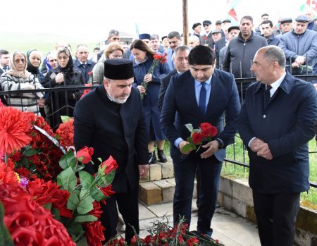 Aprel döyüşlərinin şəhidi Fərəczadə Toğrul Habil oğlunun xatirəsi anılıb Aprel döyüşlərinin şəhidi Fərəczadə Toğrul Habil oğlunun xatirəsi anılıb
