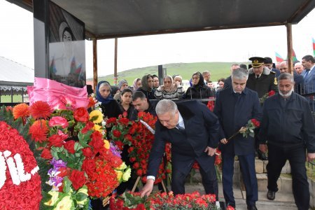Aprel döyüşlərinin şəhidi Fərəczadə Toğrul Habil oğlunun xatirəsi anılıb Aprel döyüşlərinin şəhidi Fərəczadə Toğrul Habil oğlunun xatirəsi anılıb