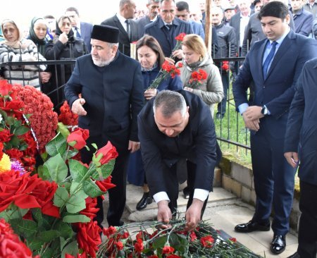 Aprel döyüşlərinin şəhidi Fərəczadə Toğrul Habil oğlunun xatirəsi anılıb Aprel döyüşlərinin şəhidi Fərəczadə Toğrul Habil oğlunun xatirəsi anılıb