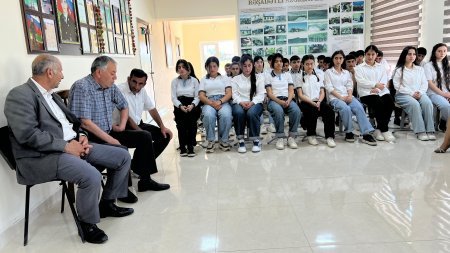 Ağsuda Məktəblilərlə Görüş: "Narkomaniyaya Yox Deyək" və "Erkən Nikahın Fəsadları" Mövzuları Müzakirə Olunub