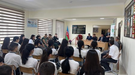 Ağsuda Məktəblilərlə Görüş: "Narkomaniyaya Yox Deyək" və "Erkən Nikahın Fəsadları" Mövzuları Müzakirə Olunub
