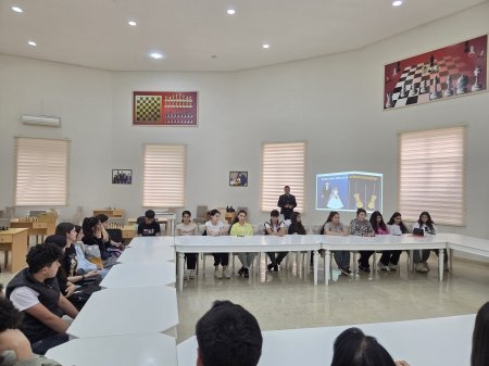 Ağsu Rayon Şahmat Məktəbində cəmiyyəti düşündürən aktual problemlərə həsr olunmuş genişmiqyaslı maarifləndirici görüş təşkil edilib